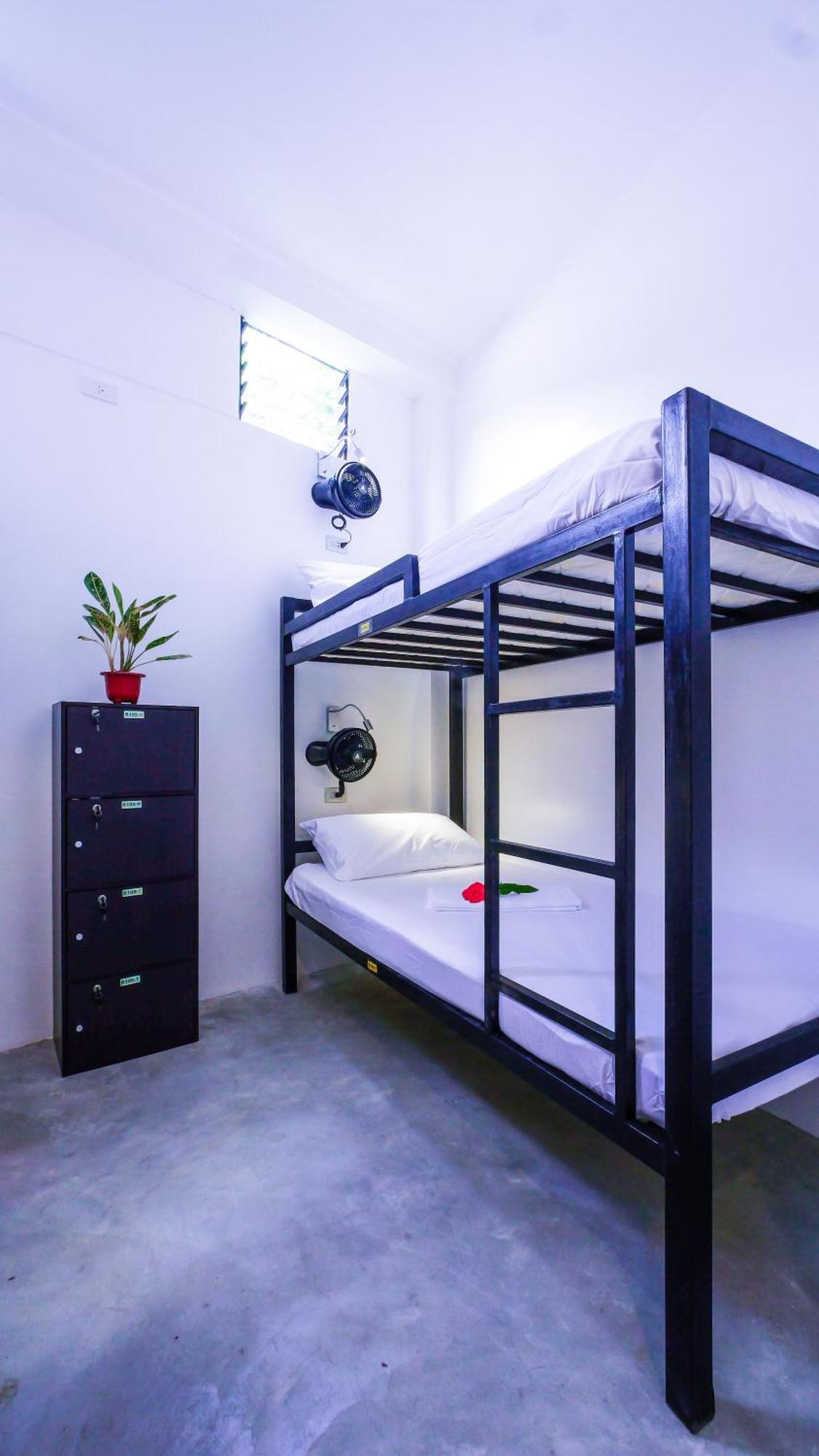 Sip Sunset Hostel And Lounge Ель-Нідо Екстер'єр фото